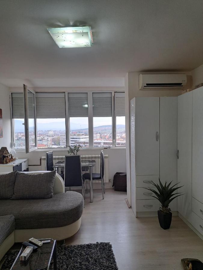 Apartman Sa Panoramom Kruševac Exterior foto